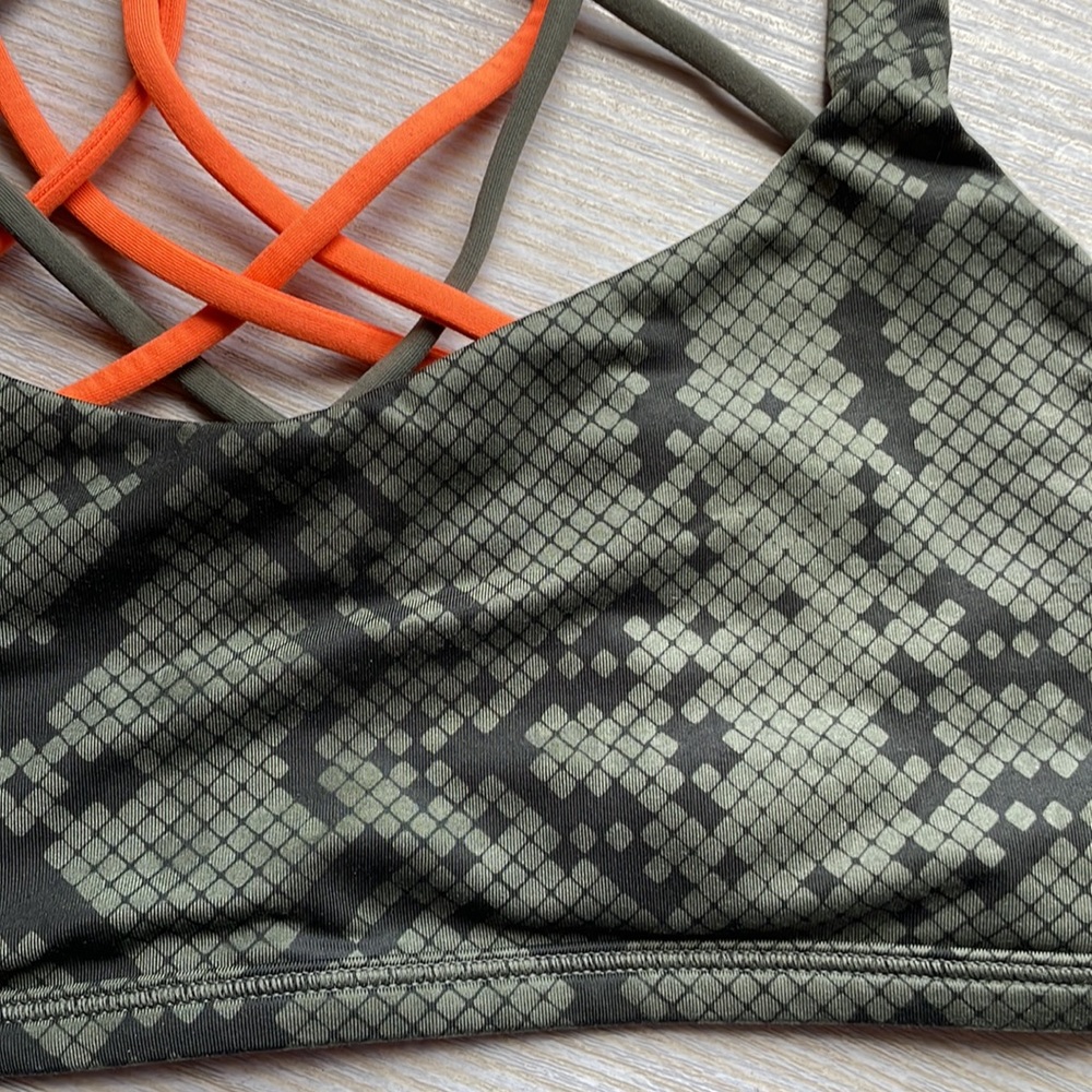 Lululemon Bra - Picture 5 of 12